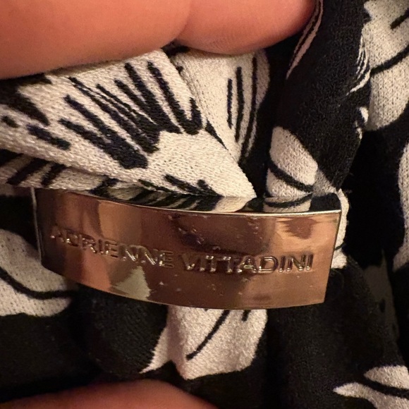 Adrienne Vittadini Black and White Tie Front Sleeveless Blouse - Picture 3 of 7